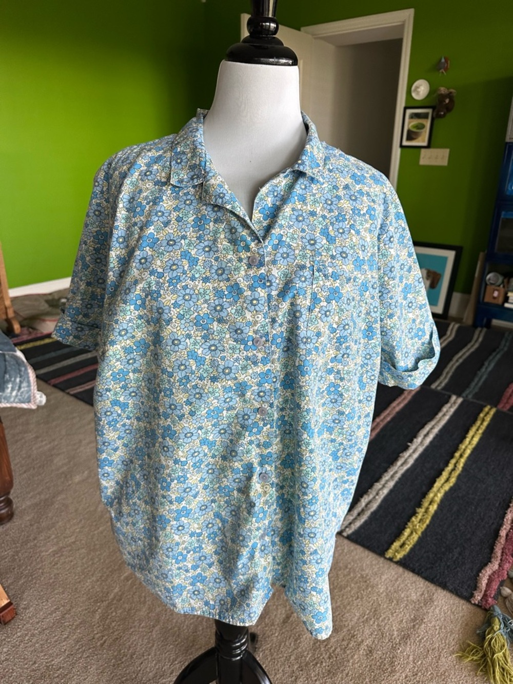 Basic Edition Light Blue Vintage Floral Short Sleeve Button-Up Plus Size Shirt